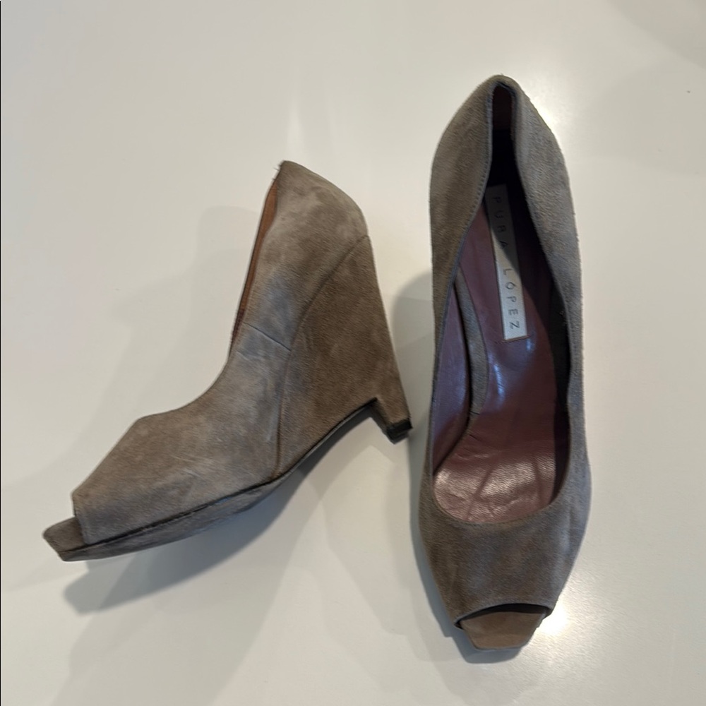 Pura Lopez Taupe Peep Toe Wedges